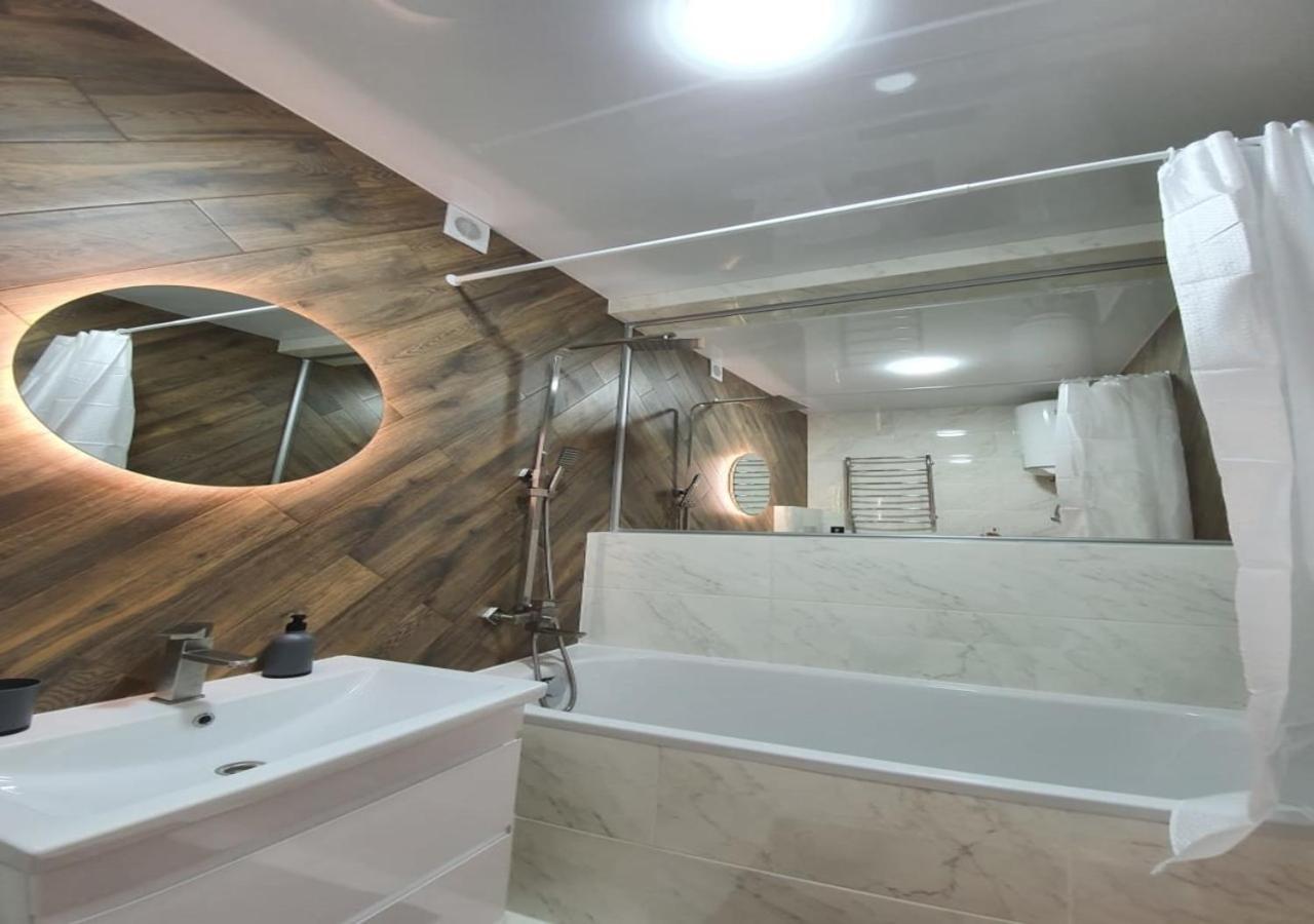 New Lux Apartment 2020 Харків Екстер'єр фото