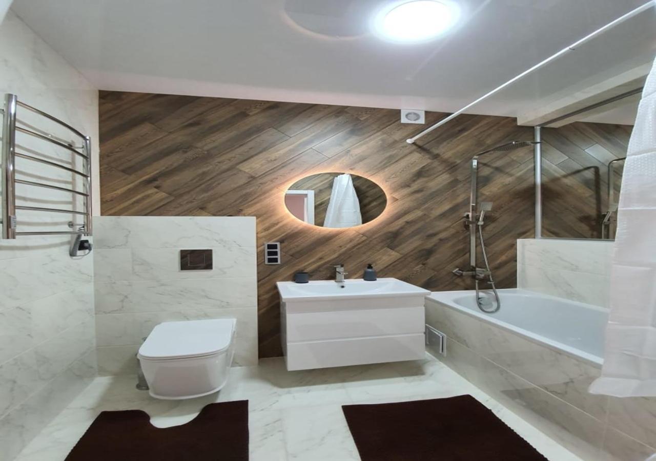 New Lux Apartment 2020 Харків Екстер'єр фото
